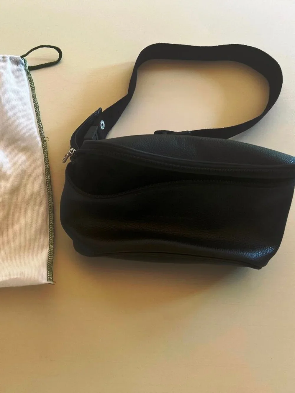 Longchamp Paris LE FOULONNÉ M BELT BAG Womens Black - Leather